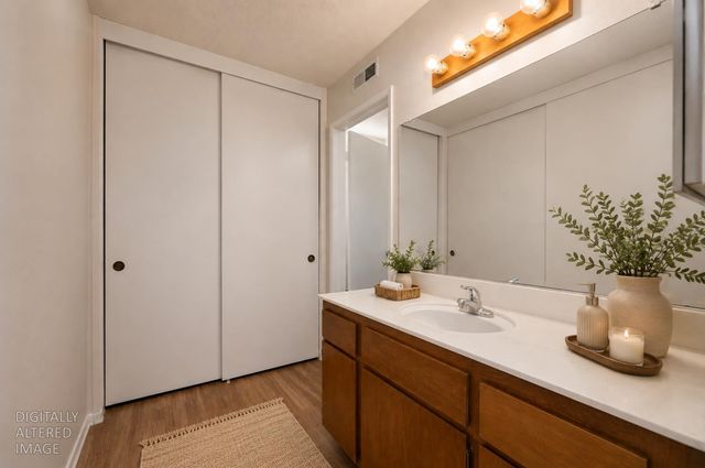 1400 Pebblewood Dr, Sacramento, CA 95833