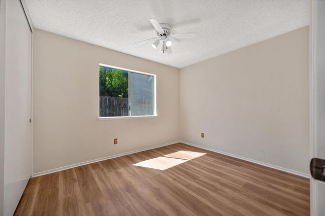 1400 Pebblewood Dr, Sacramento, CA 95833