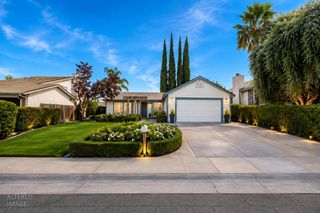 1400 Pebblewood Dr, Sacramento, CA 95833