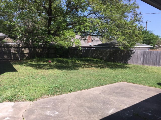 7902 Meadowcroft Drive, Houston, TX 77063