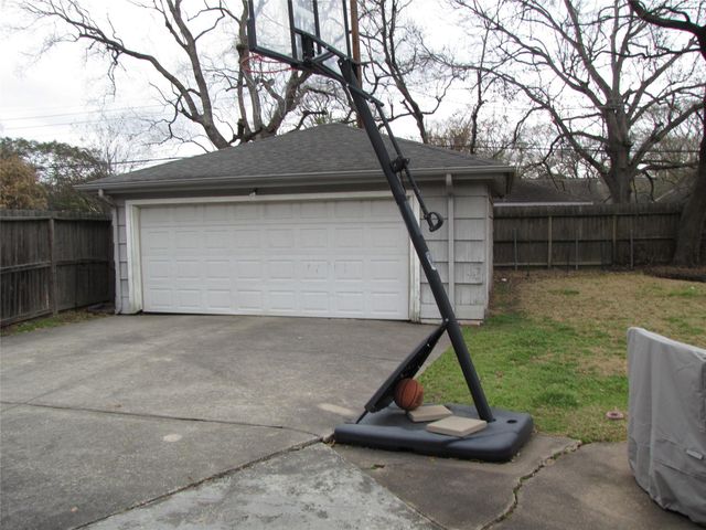 7902 Meadowcroft Drive, Houston, TX 77063