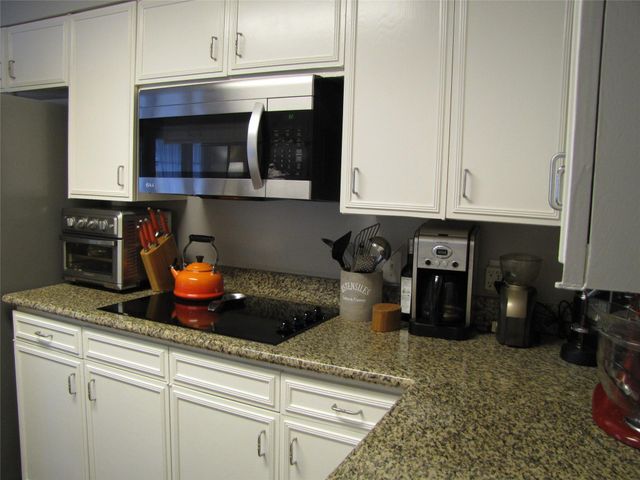 7902 Meadowcroft Drive, Houston, TX 77063