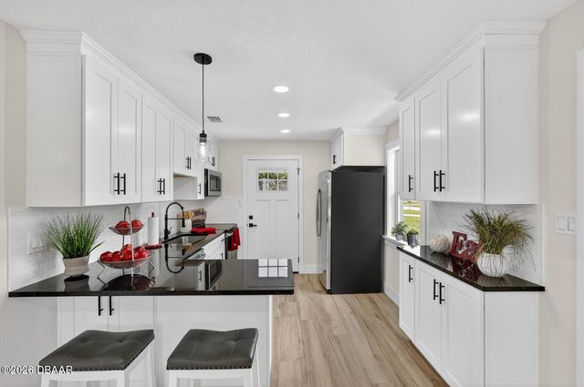 553 Calhoun Street, South Daytona, FL 32119