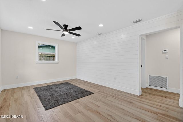 553 Calhoun Street, South Daytona, FL 32119