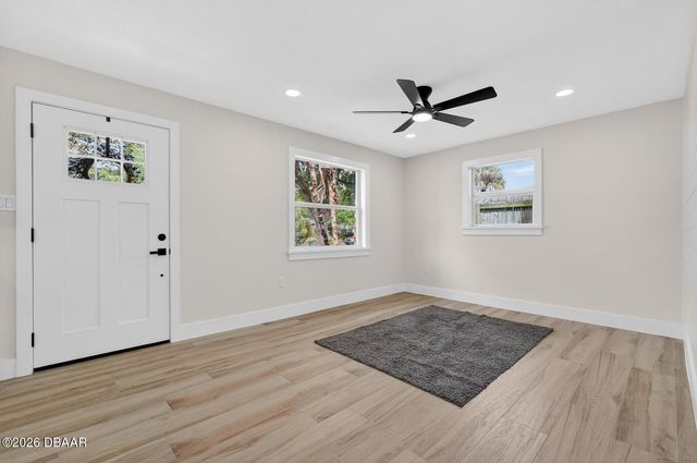 553 Calhoun Street, South Daytona, FL 32119