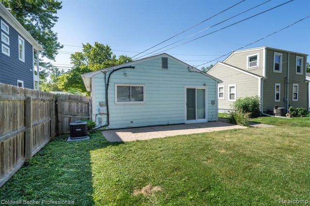 973 E 14 Mile Road, Birmingham, MI 48009