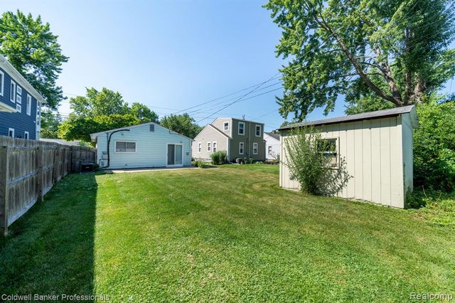 973 E 14 Mile Road, Birmingham, MI 48009