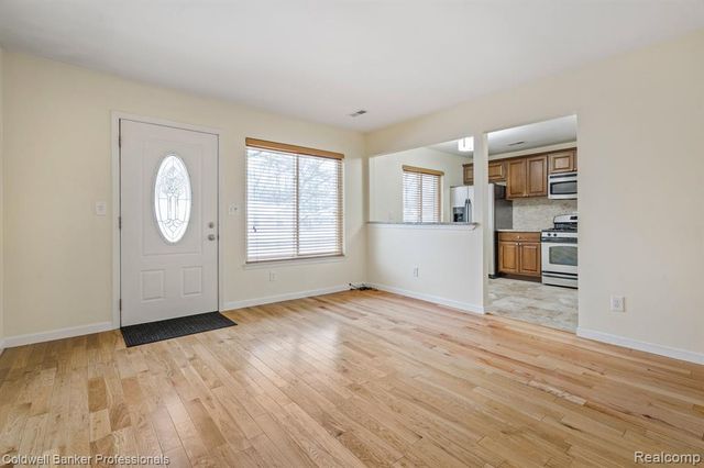 973 E 14 Mile Road, Birmingham, MI 48009