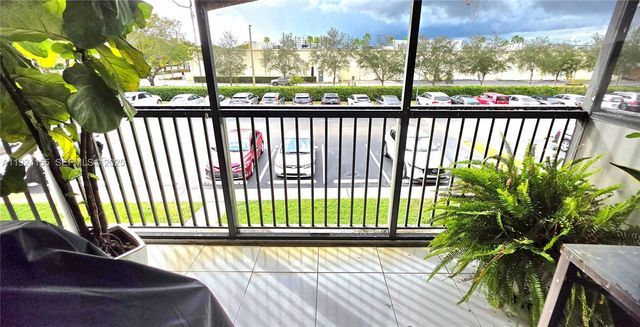 5991 Washington St 225, Hollywood, FL 33023