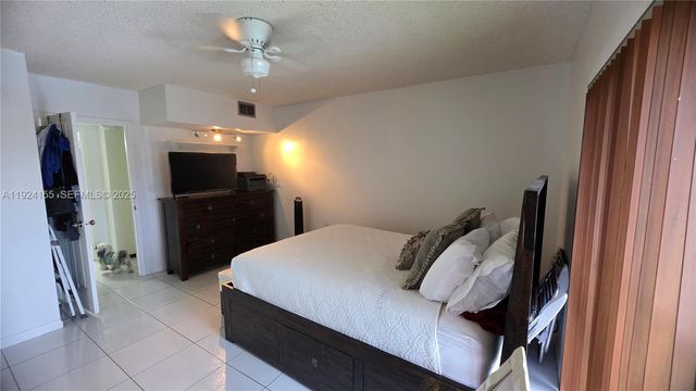 5991 Washington St 225, Hollywood, FL 33023
