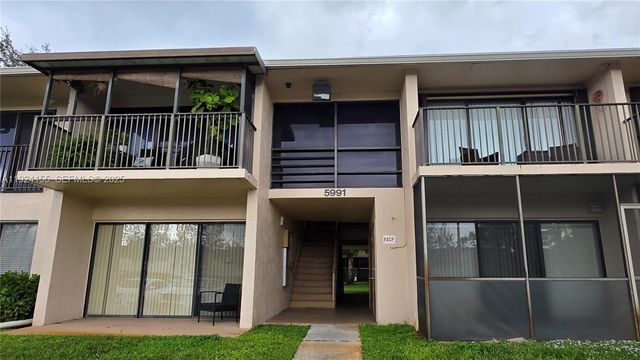5991 Washington St 225, Hollywood, FL 33023