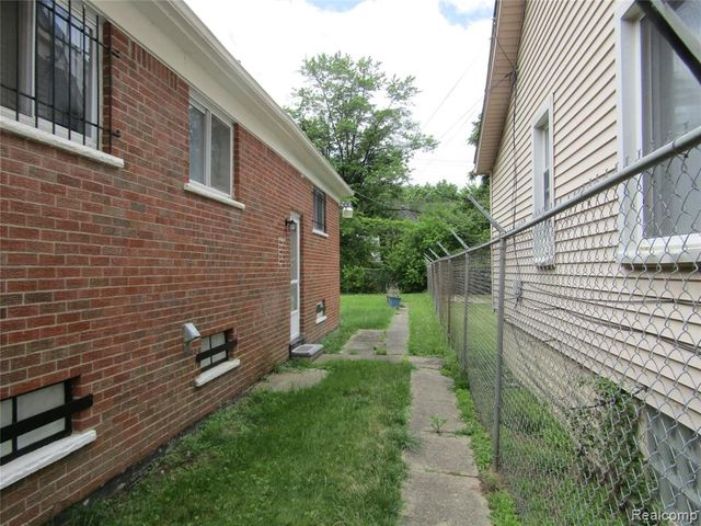 14939 S Cruse Street, Detroit, MI 48227