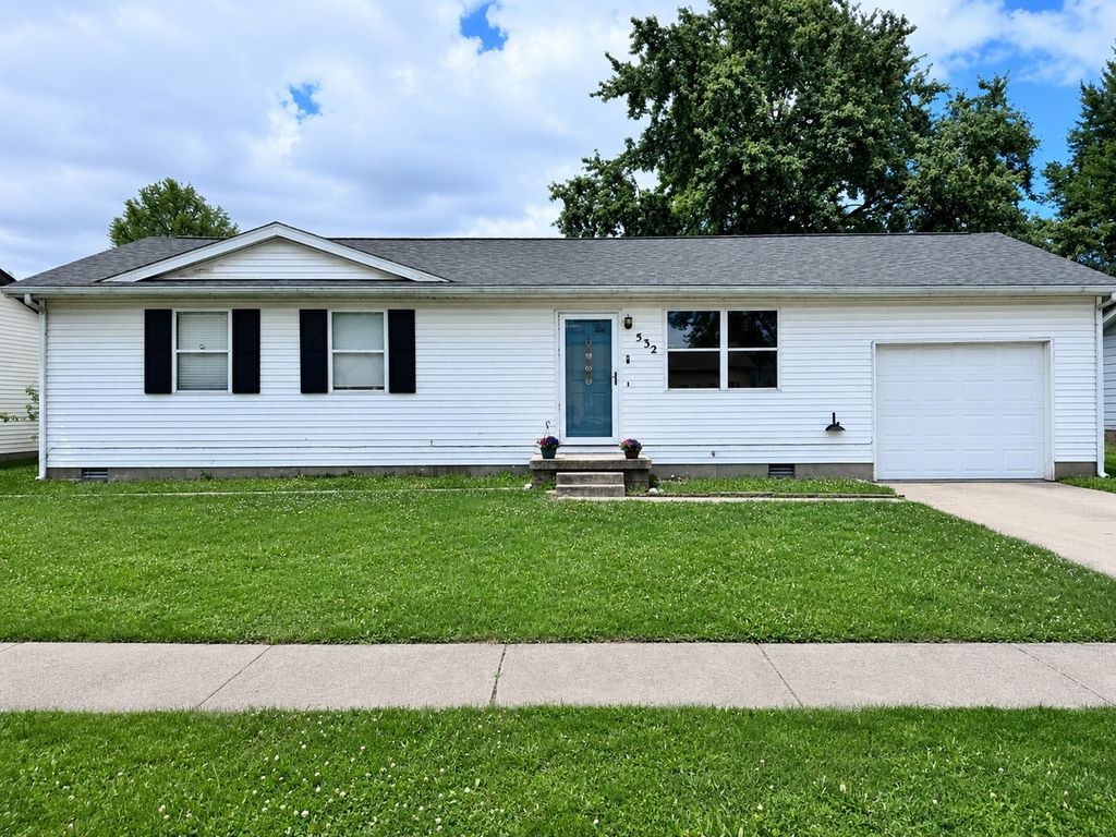 Image 1 of property listing at 532 Kristy Drive, Centralia, IL 62801