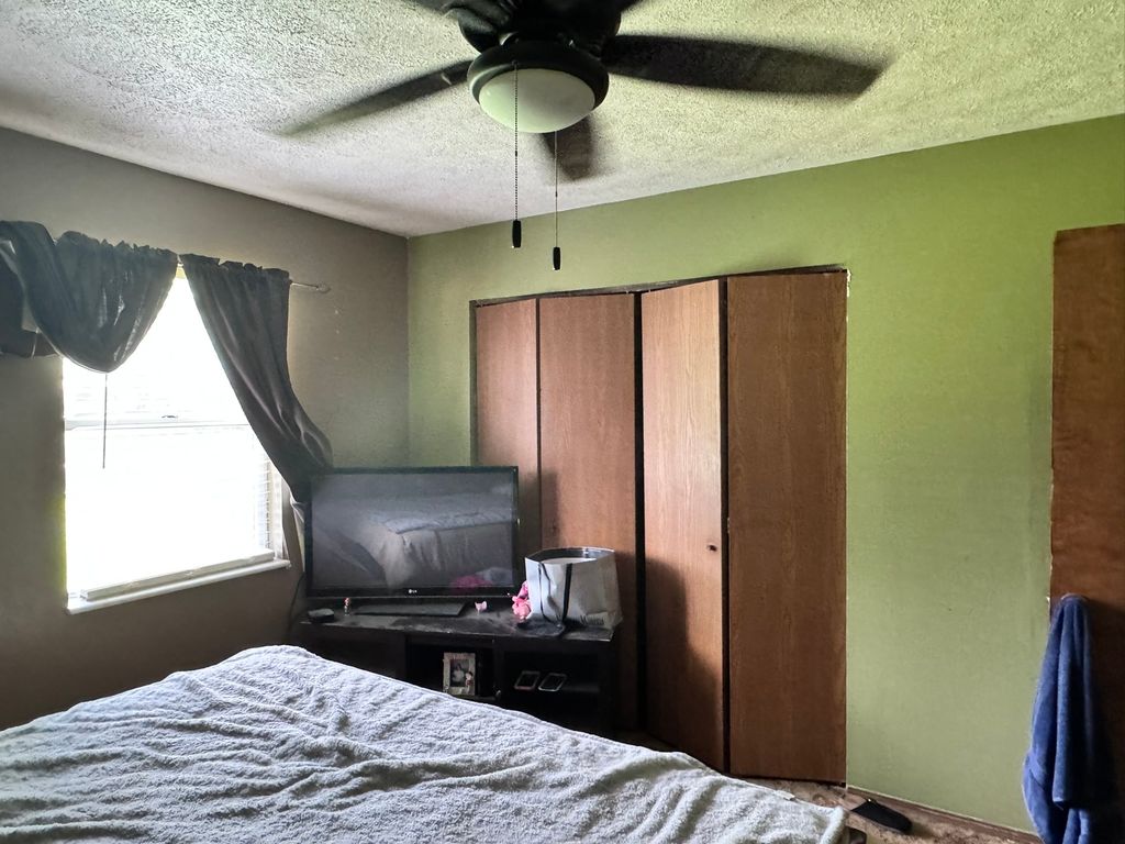 Image 12 of property listing at 532 Kristy Drive, Centralia, IL 62801