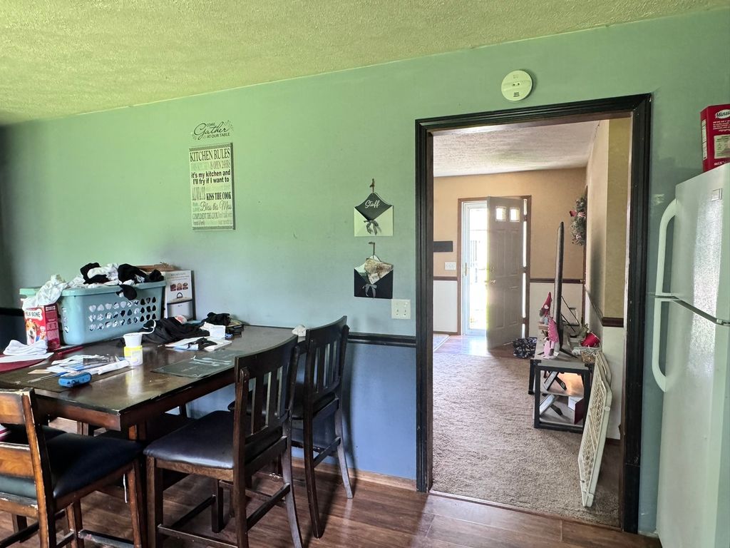 Image 6 of property listing at 532 Kristy Drive, Centralia, IL 62801