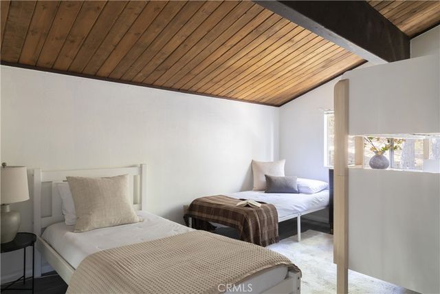 572 Brentwood, Lake Arrowhead, CA 92352
