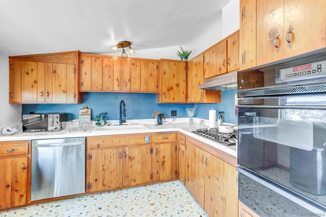 1305 Bakersfield, Lemon Grove, CA 91945