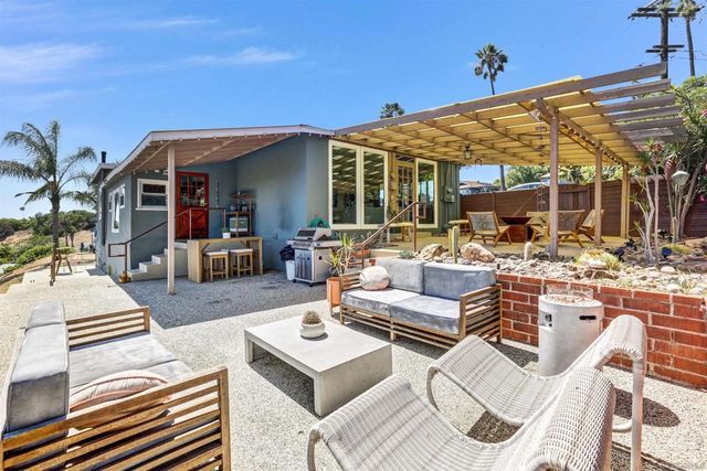 1305 Bakersfield, Lemon Grove, CA 91945