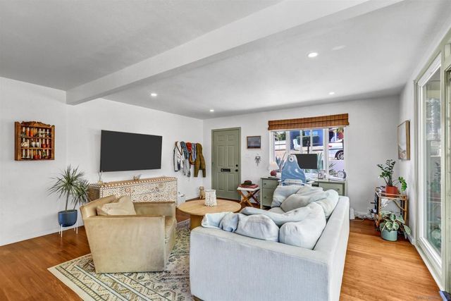 1305 Bakersfield, Lemon Grove, CA 91945