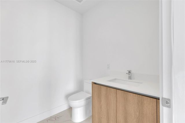 17550 Collins Avenue 1502, Sunny Isles Beach, FL 33160