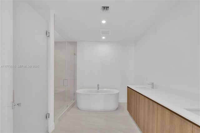 17550 Collins Avenue 1502, Sunny Isles Beach, FL 33160