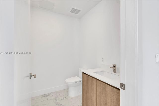 17550 Collins Avenue 1502, Sunny Isles Beach, FL 33160