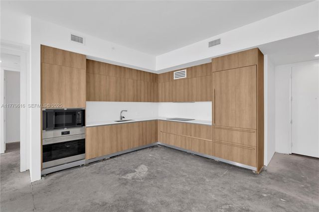 17550 Collins Avenue 1502, Sunny Isles Beach, FL 33160