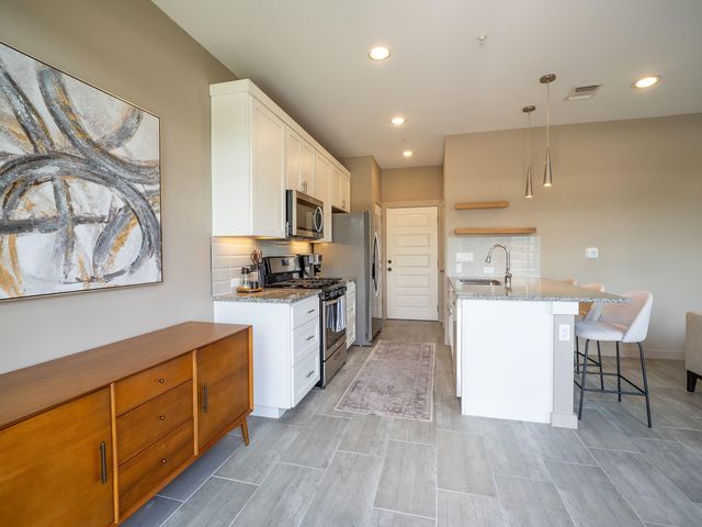 6409 Berkman DR 4, Austin, TX 78723