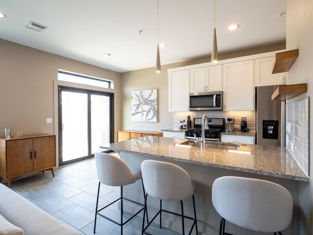 6409 Berkman DR 4, Austin, TX 78723