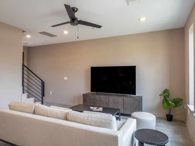 6409 Berkman DR 4, Austin, TX 78723