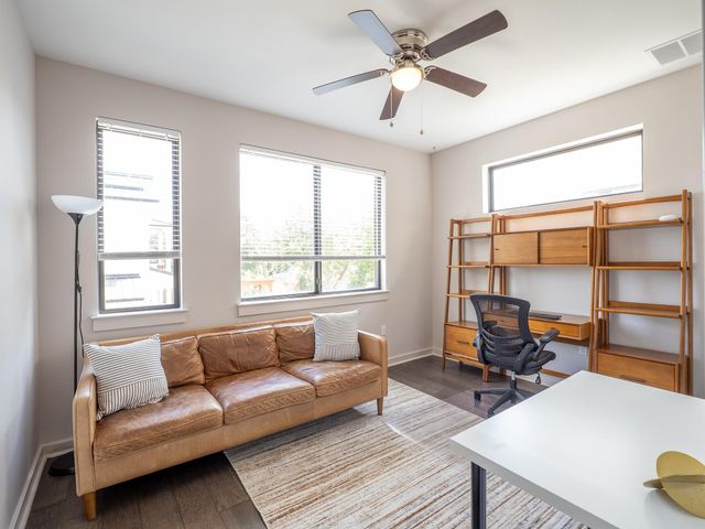 6409 Berkman DR 4, Austin, TX 78723