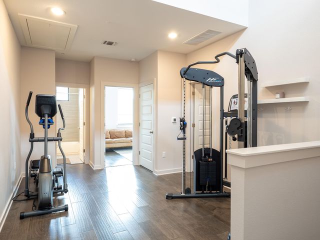 6409 Berkman DR 4, Austin, TX 78723