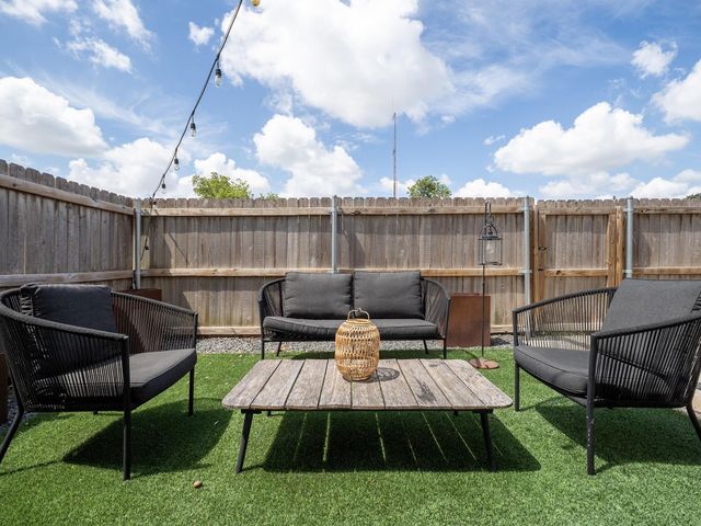 6409 Berkman DR 4, Austin, TX 78723