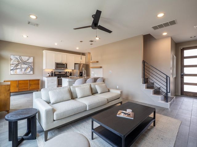 6409 Berkman DR 4, Austin, TX 78723