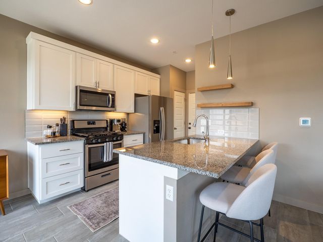6409 Berkman DR 4, Austin, TX 78723