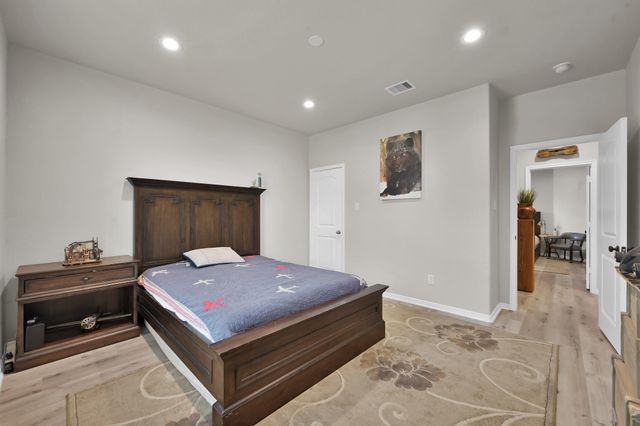 9203 White Tail Drive, Conroe, TX 77303