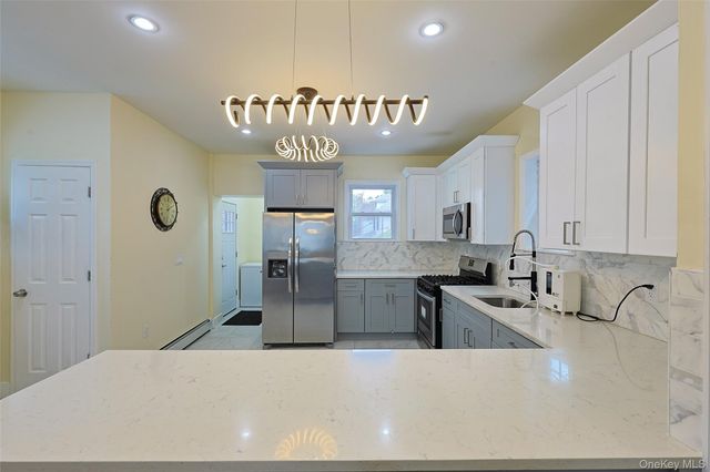 19168 115th Road, Saint Albans, NY 11412