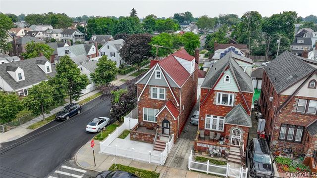 19168 115th Road, Saint Albans, NY 11412