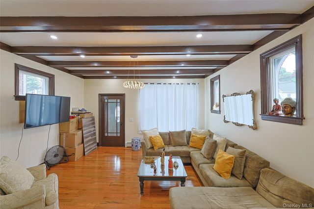 19168 115th Road, Saint Albans, NY 11412