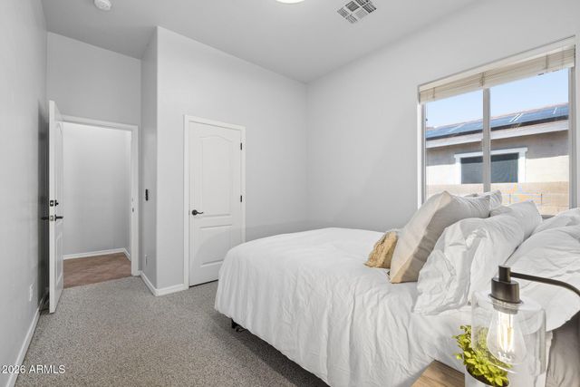 2989 E COMSTOCK Drive, Gilbert, AZ 85296