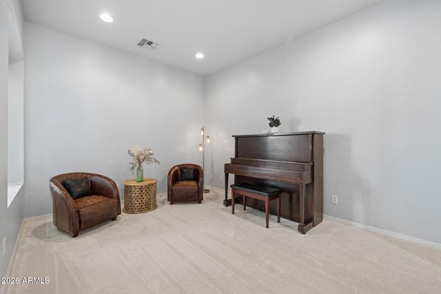 2989 E COMSTOCK Drive, Gilbert, AZ 85296