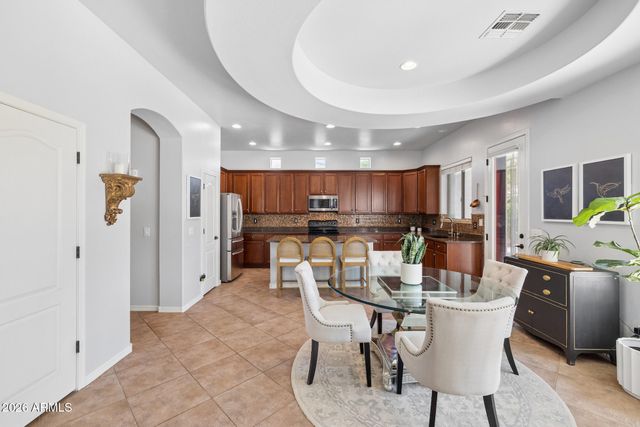 2989 E COMSTOCK Drive, Gilbert, AZ 85296