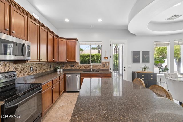 2989 E COMSTOCK Drive, Gilbert, AZ 85296