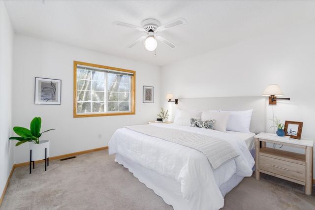 2217 Grand Avenue 2, West Des Moines, IA 50265