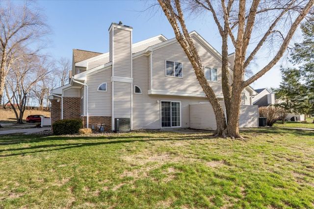 2217 Grand Avenue 2, West Des Moines, IA 50265