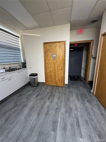 15544 Michigan Avenue, Dearborn, MI 48126