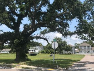 Lot 5 W Beach Boulevard, Gulfport, MS 39501