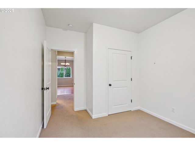 1200 Se REGAN HILL Loop Se, Estacada, OR 97023