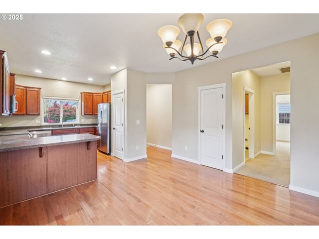 1200 Se REGAN HILL Loop Se, Estacada, OR 97023