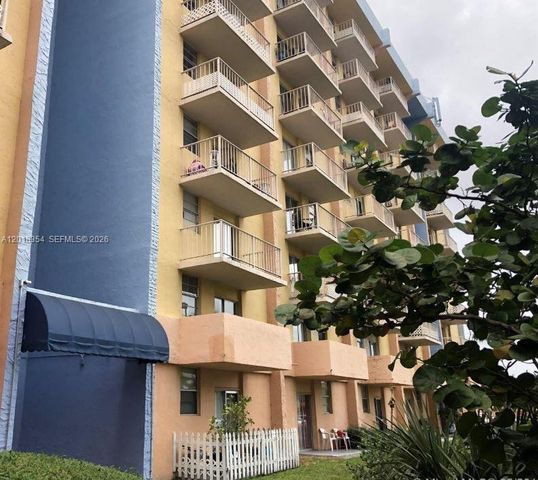 801 NW 47th Ave 916W, Miami, FL 33126